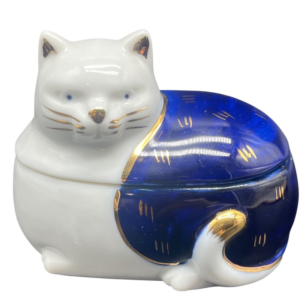 Vintage Otagiri porcelain cat trinket box with‎ blue and gold accents.